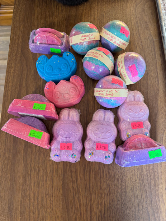 Discount Pack - Assorted Shapes - faded and / or crumbling