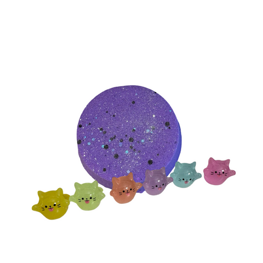 Bath Bomb - Spooky Glow in the Dark Kitty Cat Ghost - Grape Candy -  AGES 3+ Toy Inside